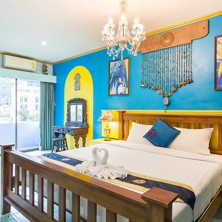 Barefoot Hotel Kalim Beach Front Patong Bagian luar foto