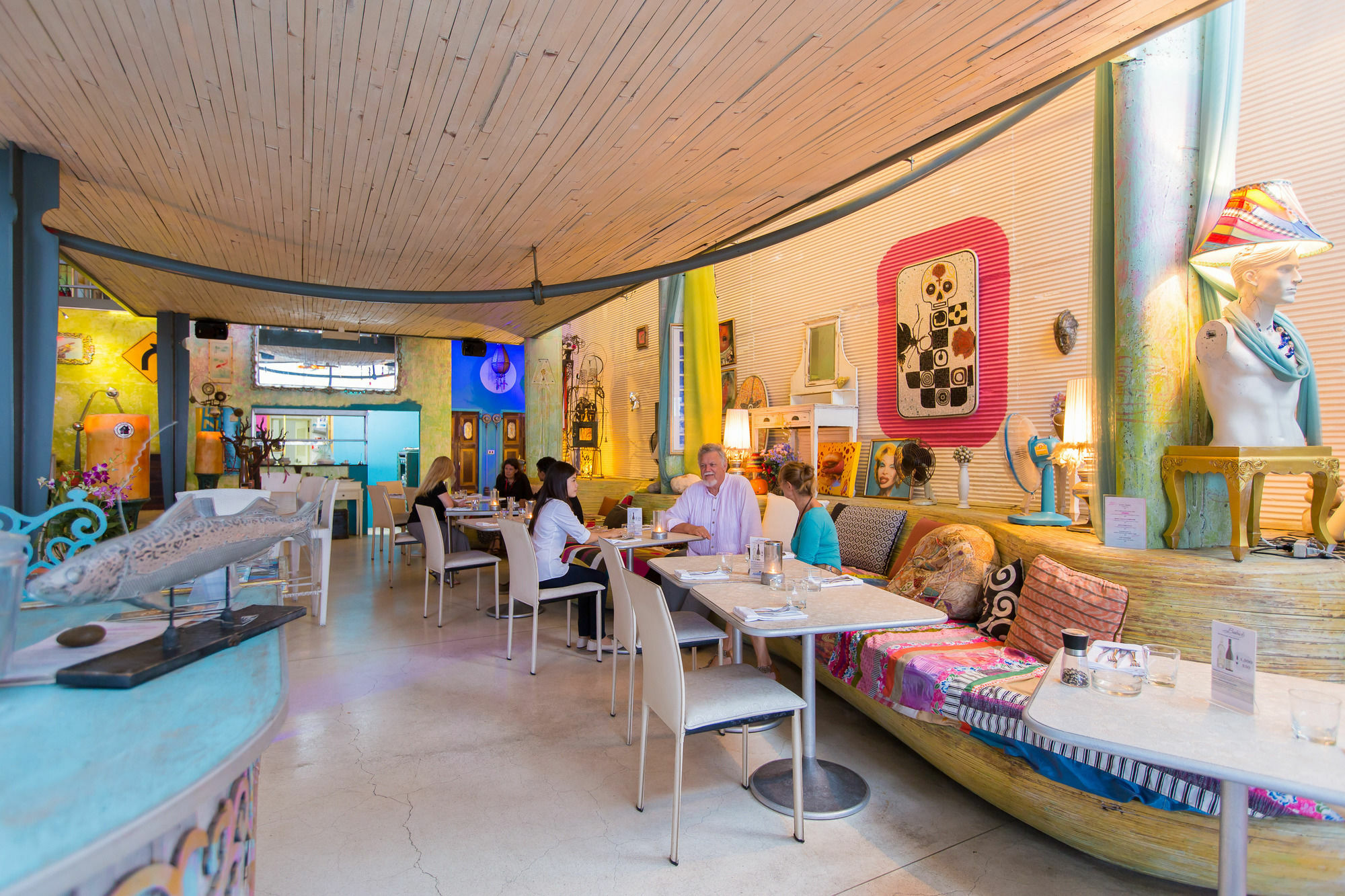 Barefoot Hotel Kalim Beach Front Patong Bagian luar foto