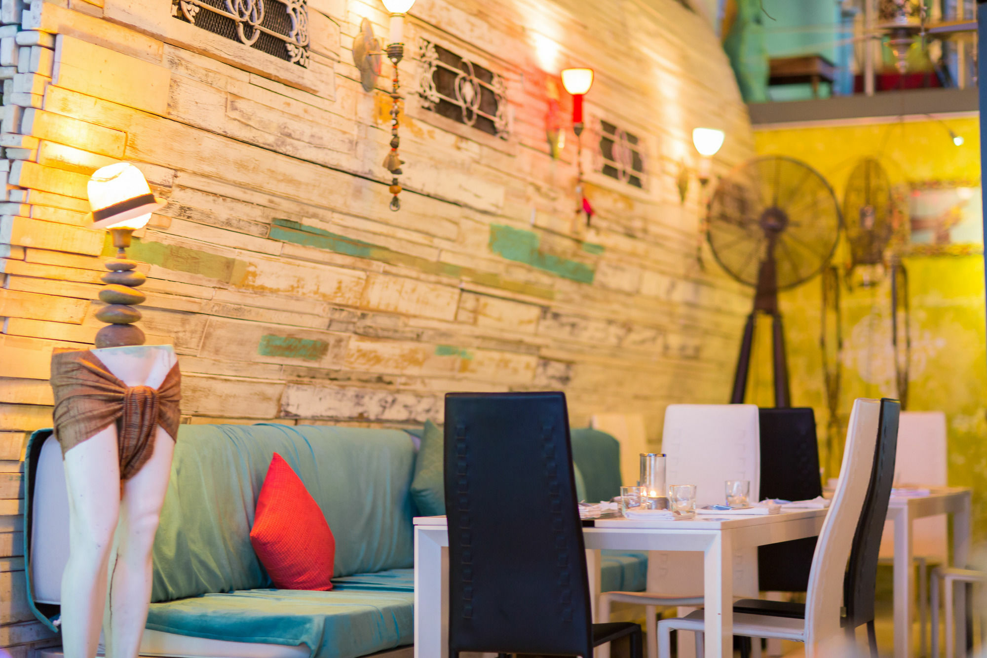 Barefoot Hotel Kalim Beach Front Patong Bagian luar foto